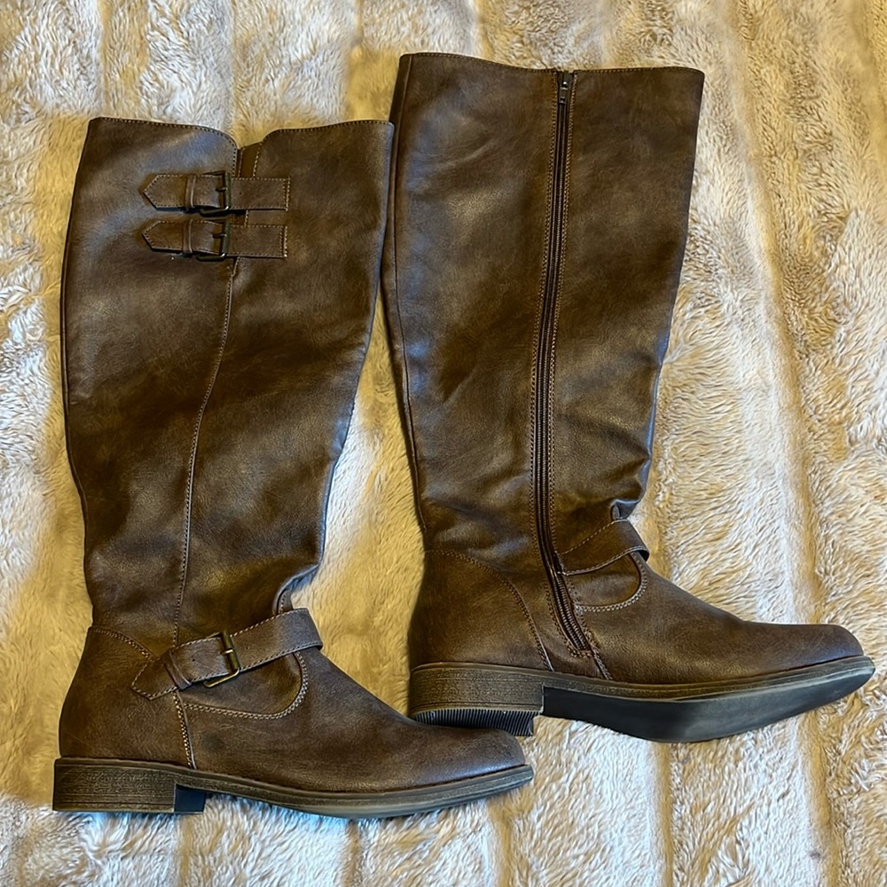 Just Fab zip-up boots